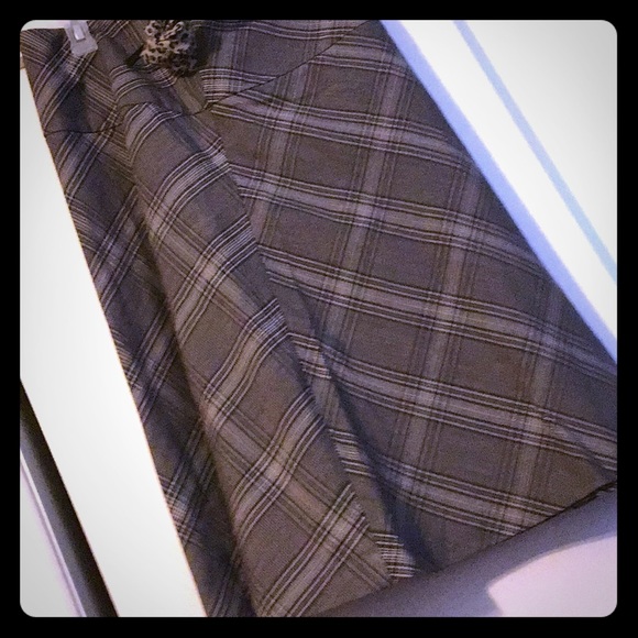 East 5th Dresses & Skirts - Size 12 midi skirt  brown/cream